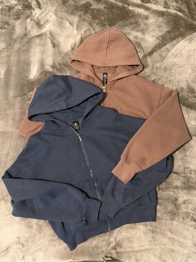 Avalanche zip ups